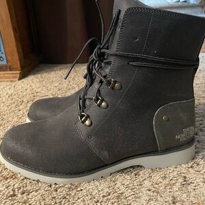 The North Face Boots Grey 8.5